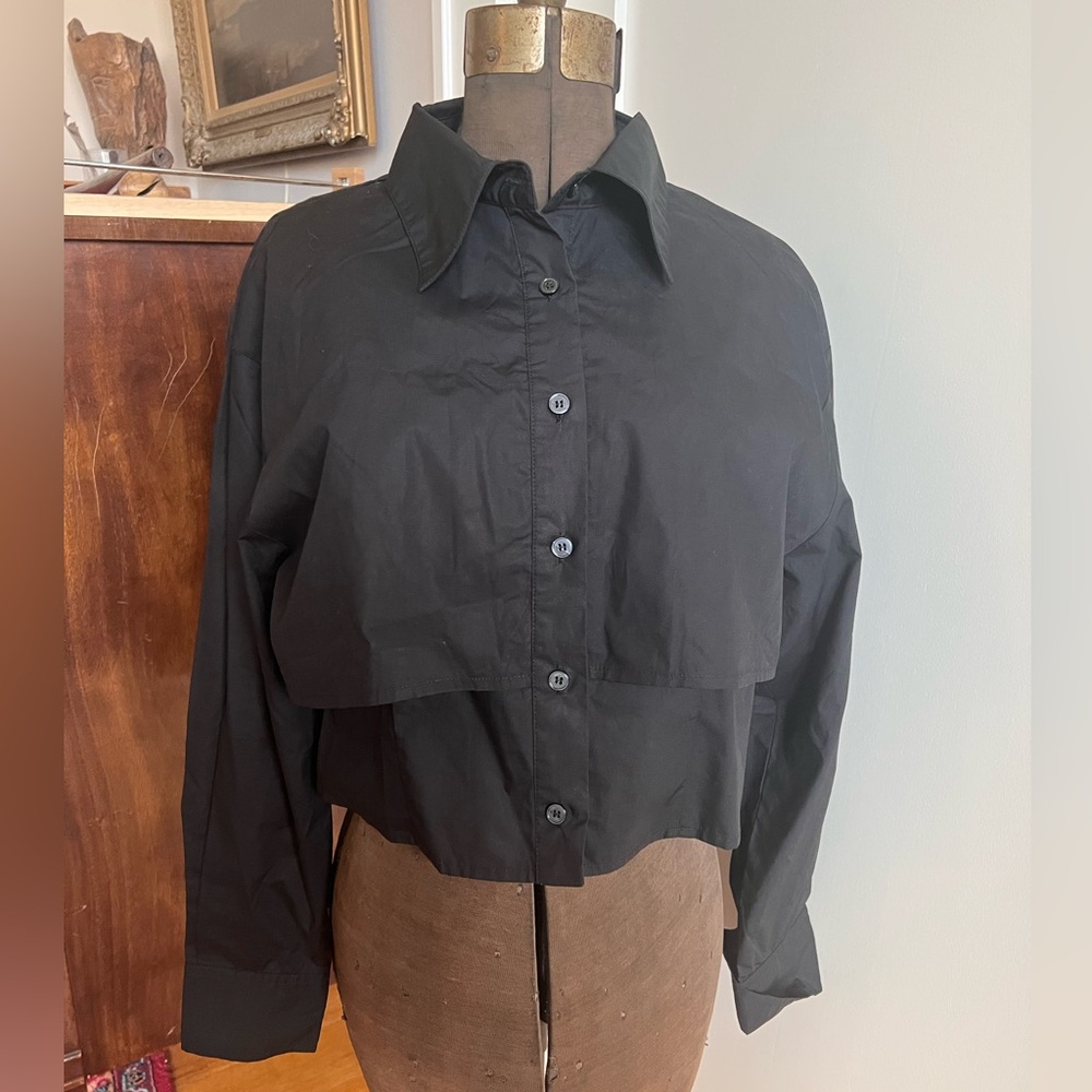 Black Cropped Button-down NWT